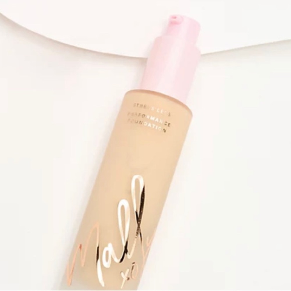 MALLY STRESS LESS FOUNDATION IN FAIR 1 FL. OZ.
